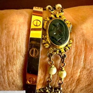 Vintage Medallion and real pearl bracelet